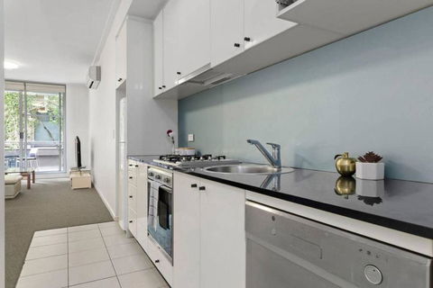 A Modern & Comfy Studio Next To Darling Harbour - Accommodation Georgetown 4