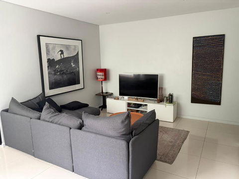 A Modern Two Bedroom Apartment! Quiet, Secure And 1 Minute Walk To Bondi Beach! - Accommodation Georgetown 4