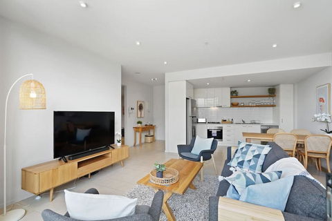 A River-side 2bdm Footscray Oasis + Parking - Accommodation Georgetown 0
