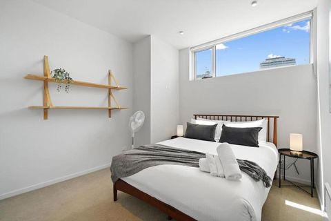 A River-side 2bdm Footscray Oasis + Parking - Accommodation Georgetown 2