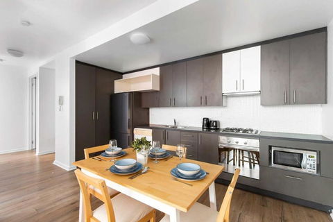 A Spacious 2BR Apt With A Courtyard & FREE Parking - Accommodation Georgetown 3