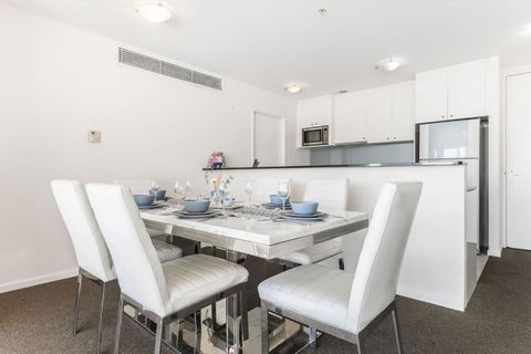 A Spacious 2BR Apt With An Amazing View Over Darling Harbour - Accommodation Georgetown 4