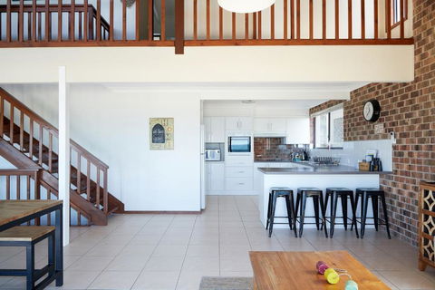 A Stones Throw At Mollymook Beach - Accommodation Georgetown 2