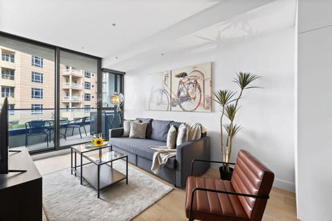 A Stylish 2BR Apt In The Heart Of Chapel Street - Accommodation Georgetown 0