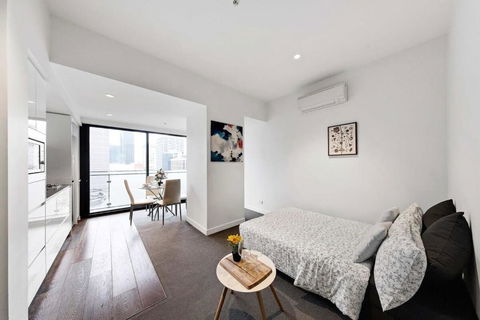 A Stylish Apt For 4 Near Queen Victoria Market - Accommodation Georgetown 2
