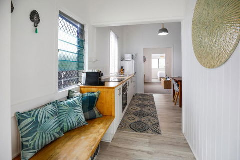 A Touch Of The Bahamas On McKenzie MK3 - Accommodation Georgetown 2