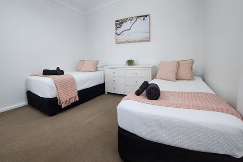 Abode On Market In The Heart Of Woolgoolga - Accommodation Georgetown 3