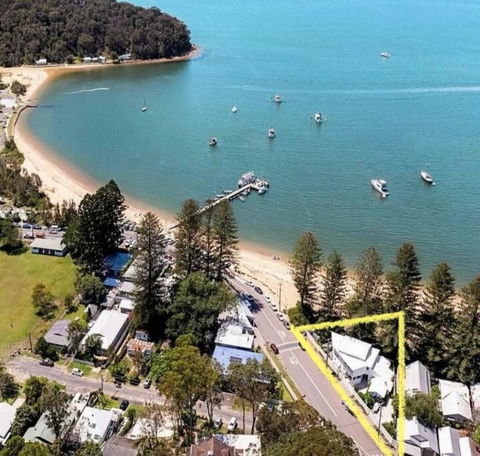 Absolute Beach Front House Panoramic Views - Accommodation Georgetown 0