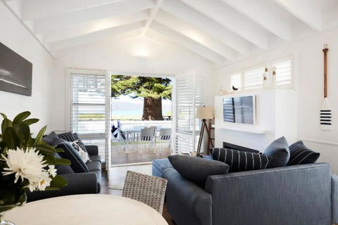Absolute Beach Front House Panoramic Views - Accommodation Georgetown 4