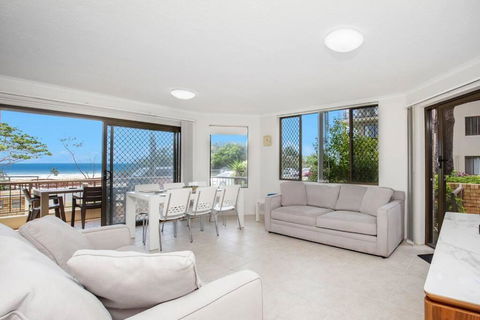 Absolute Beachfront Apartment! - Accommodation Georgetown 3