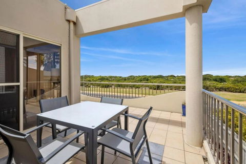 Absolute Beachfront Retreat On The Esplanade - Accommodation Georgetown 1