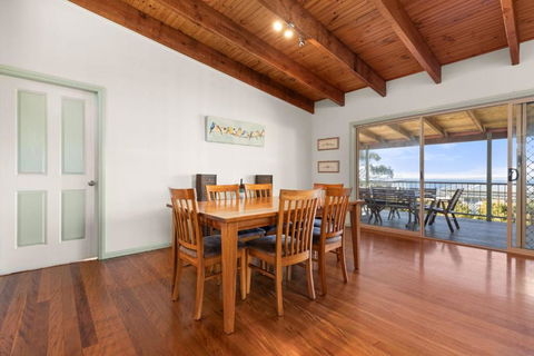 Absolute Blue By Experience Jervis Bay - Accommodation Georgetown 4