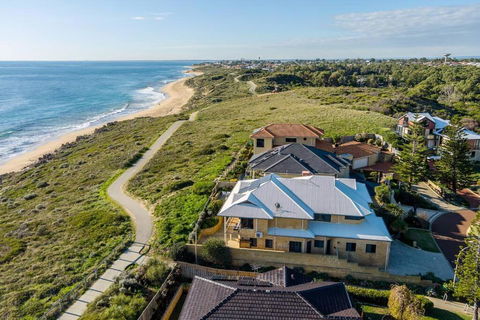 Absolute Oceanfront Escape - Accommodation Georgetown 0