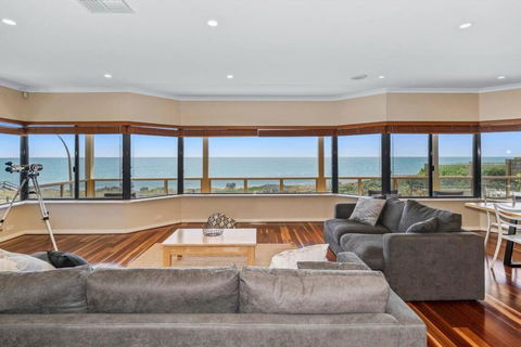 Absolute Oceanfront Escape - Accommodation Georgetown 1