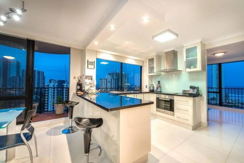 ABSOLUTE Riverfront 2br Apt, Views From Every Room - Accommodation Georgetown 3