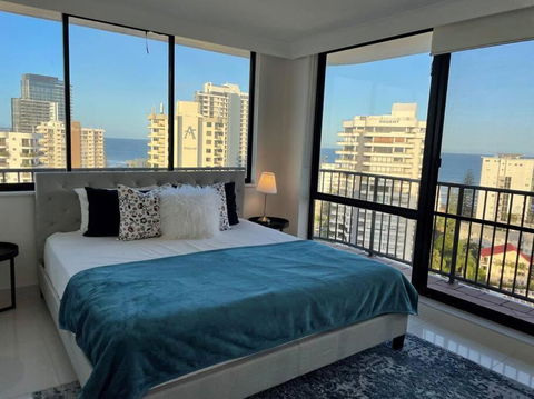 ABSOLUTE Riverfront 2br Apt, Views From Every Room - Accommodation Georgetown 2