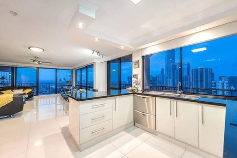 ABSOLUTE Riverfront 2br Apt, Views From Every Room - Accommodation Georgetown 4