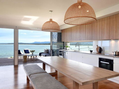 Absolute Waterfront - Accommodation Georgetown 1