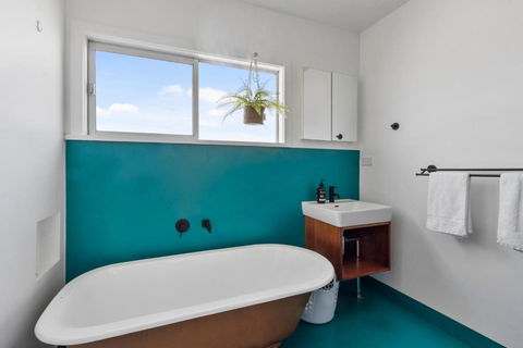 Absolute Waterfront Only 15 Minutes From Hobart - Accommodation Georgetown 4