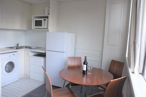 Accommodation Sydney CBD - Hyde Park Plaza Park View 38 College Street Studio Apartment - Accommodation Georgetown 4