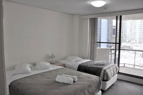 Accommodation Sydney - Kent Street Sydney CBD Top Floor 2 Bedroom Apartment With Balcony - Accommodation Georgetown 1