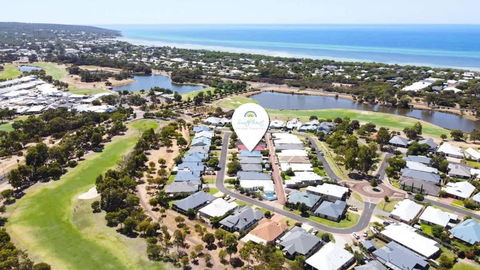 Across The Way, Golf And Beach Heaven - Accommodation Georgetown 0