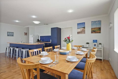 Across The Way, Golf And Beach Heaven - Accommodation Georgetown 4