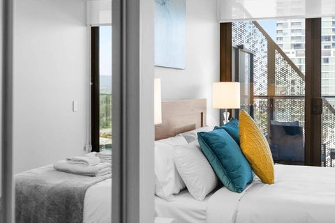 Adelaide CBD Oasis - 2BR Realm Retreat - Level 19 - Accommodation Georgetown 3