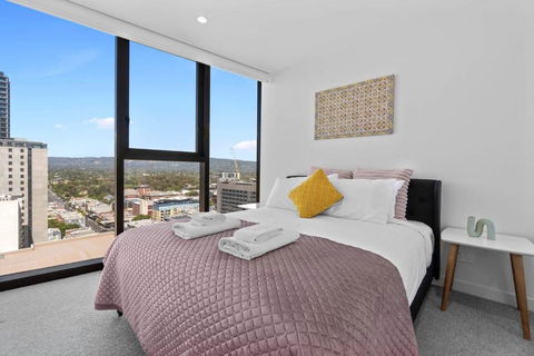 Adelaide CBD Oasis - 2BR Realm Retreat - Level 19 - Accommodation Georgetown 2