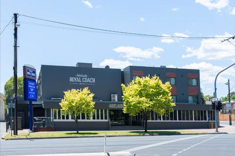 Adelaide Royal Coach - Accommodation Georgetown 1