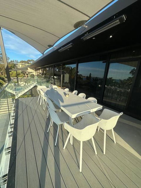 Adelaide - Upmarket Water Front Home - Accommodation Georgetown 2