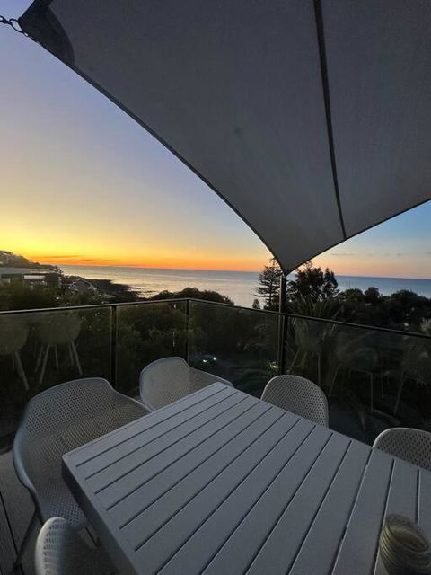 Adelaide - Upmarket Water Front Home - Accommodation Georgetown 3