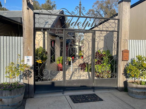 Adelphi Apartments 1 Or 1A - Accommodation Georgetown 1