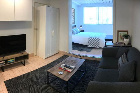 Adorable Studio Nestled In The Heart Of Flynn - Accommodation Georgetown 3