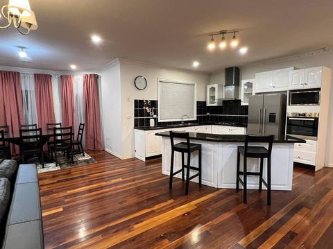 Affordable Getaways - Accommodation Georgetown 0