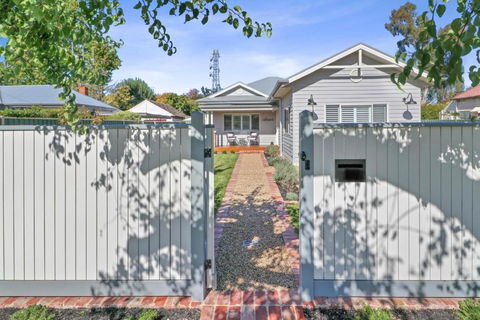 Ailsafield - Home In The Heart Of Mansfield - Accommodation Georgetown 0