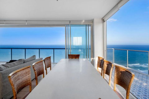 Air On Broadbeach 2 Level Private Apartment - CoastHM - Accommodation Georgetown 3