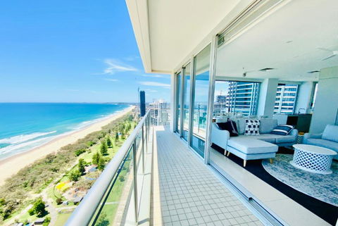 Air On Broadbeach Beachfront 2Level Stunning Apartment With 180 Degree Views - Accommodation Georgetown 1