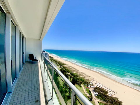 Air On Broadbeach Beachfront 2Level Stunning Apartment With 180 Degree Views - Accommodation Georgetown 3