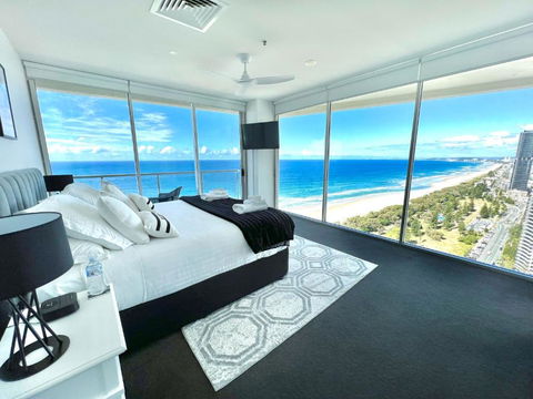 Air On Broadbeach Beachfront 2Level Stunning Apartment With 180 Degree Views - Accommodation Georgetown 0