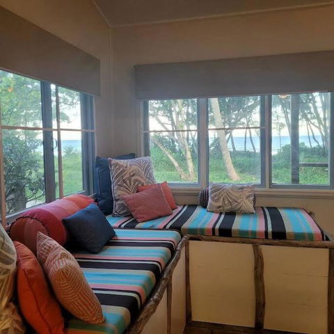 Absolute Beachfront Cottage - Accommodation Georgetown 3