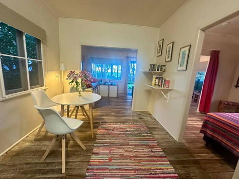 Absolute Beachfront Cottage - Accommodation Georgetown 4
