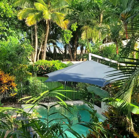Absolute Beachfront Cottage - Accommodation Georgetown 1