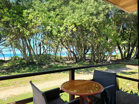 Absolute Beachfront Cottage - Accommodation Georgetown 0