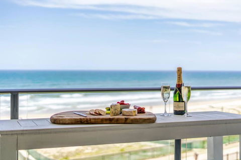 Absolute Beachfront Apartment 3B Pool Spa - Accommodation Georgetown 3