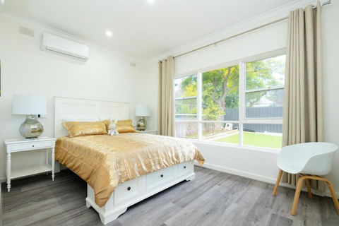 Adelaide Escape And Business-3Bath Full Kitchen Fast Wifi 3TV-for Large Families And Group - Accommodation Georgetown 1