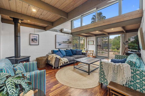 A Sand And Sea Retreat - 150m From Beach, Pet Friendly - Accommodation Georgetown 0