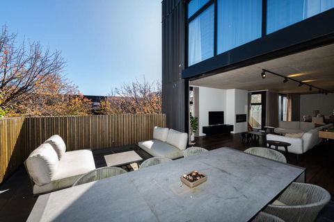 Accommodate Canberra - Waygoose 1 - Accommodation Georgetown 2