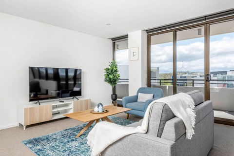 Amazing View In Large Apartment Barton ACT - Accommodation Georgetown 4