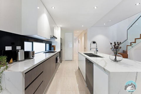 Aircabin - Eastwood - Luxury - 4 Bedrooms House - Accommodation Georgetown 2